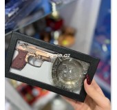 Зажигалка в форме пистолета с пепельницей